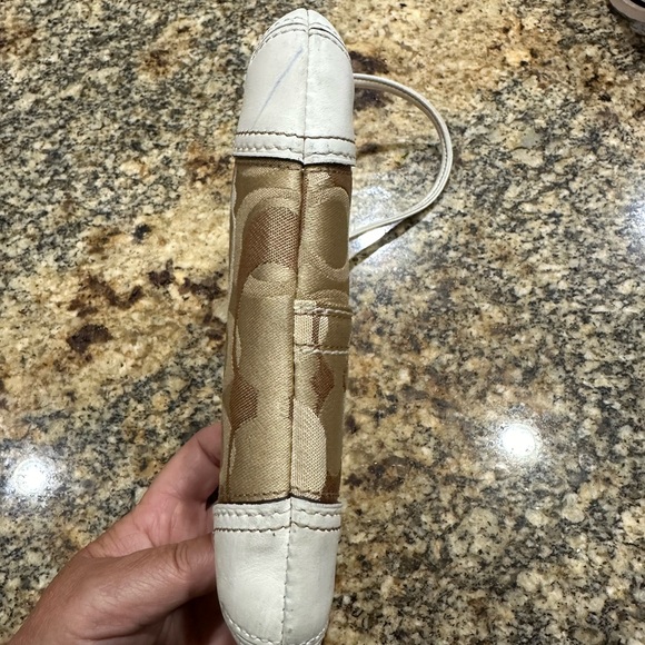 Coach Wristlet - Picture 7 of 11